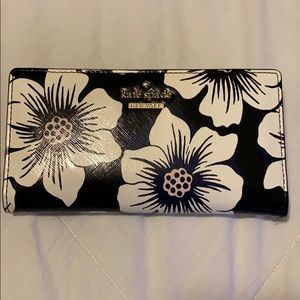 Kate Spade floral wallet